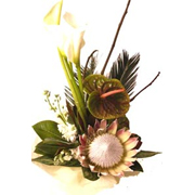 Minimalist Reception Flowers