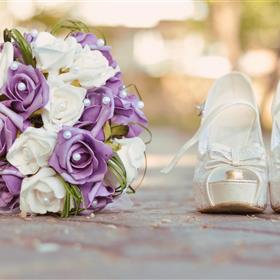 fwthumbshoes-rings-bouquet-hd-wallpaper.jpg
